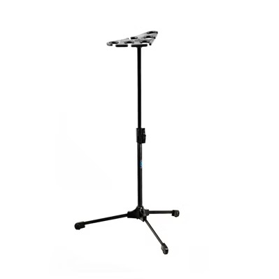Suporte para banner e descanso para microfones com tripé retrátil. *Comporta até 6 microfones. M6